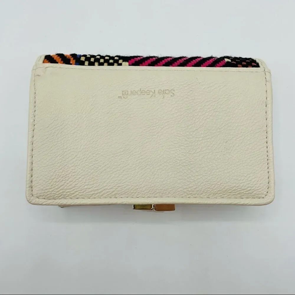 Safekeeper Weaved Design Wallet - Picture 2 of 7
